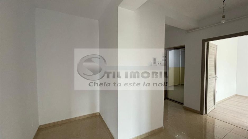 Intabulat2 camere decomandat 63mp Capat C.U.G-Valea Adanca - Poză 5