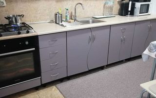 Apartament 70 mp, scara interioară, curte, parcare și boxă, mobilat. - Poză 1