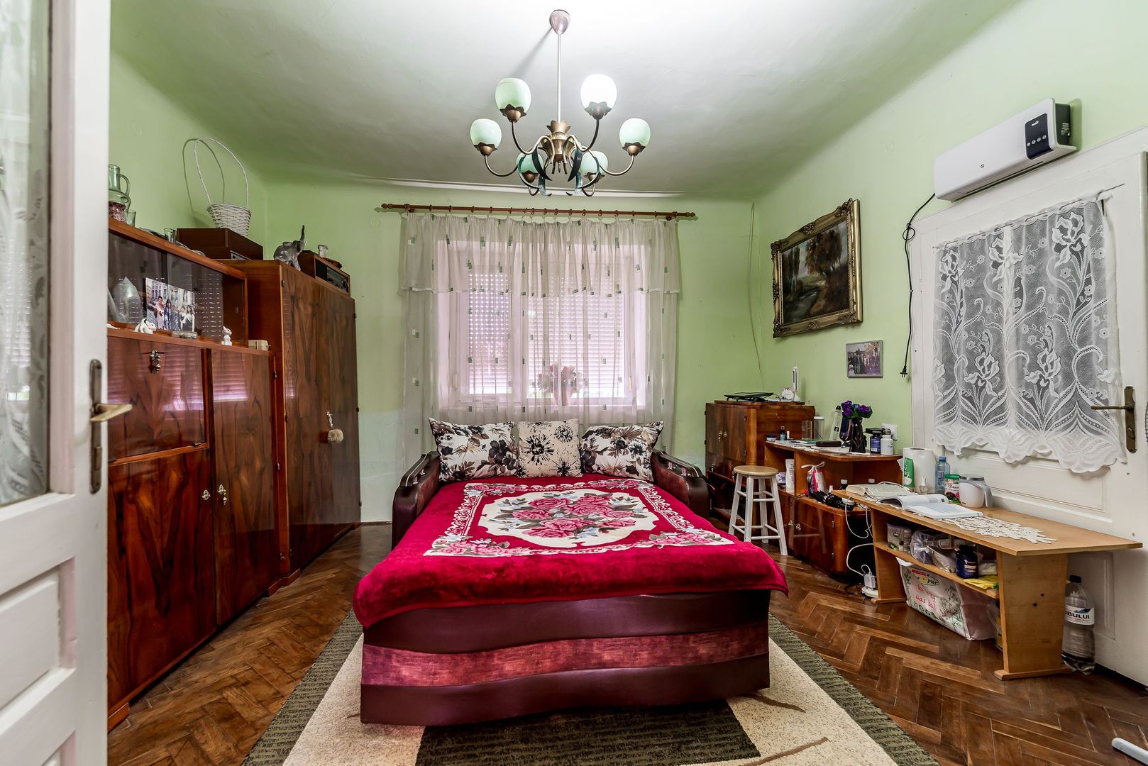 Casa 3 camere, bucatarie si baie, in zona centrala din Chisineu-Cris - Poză 14