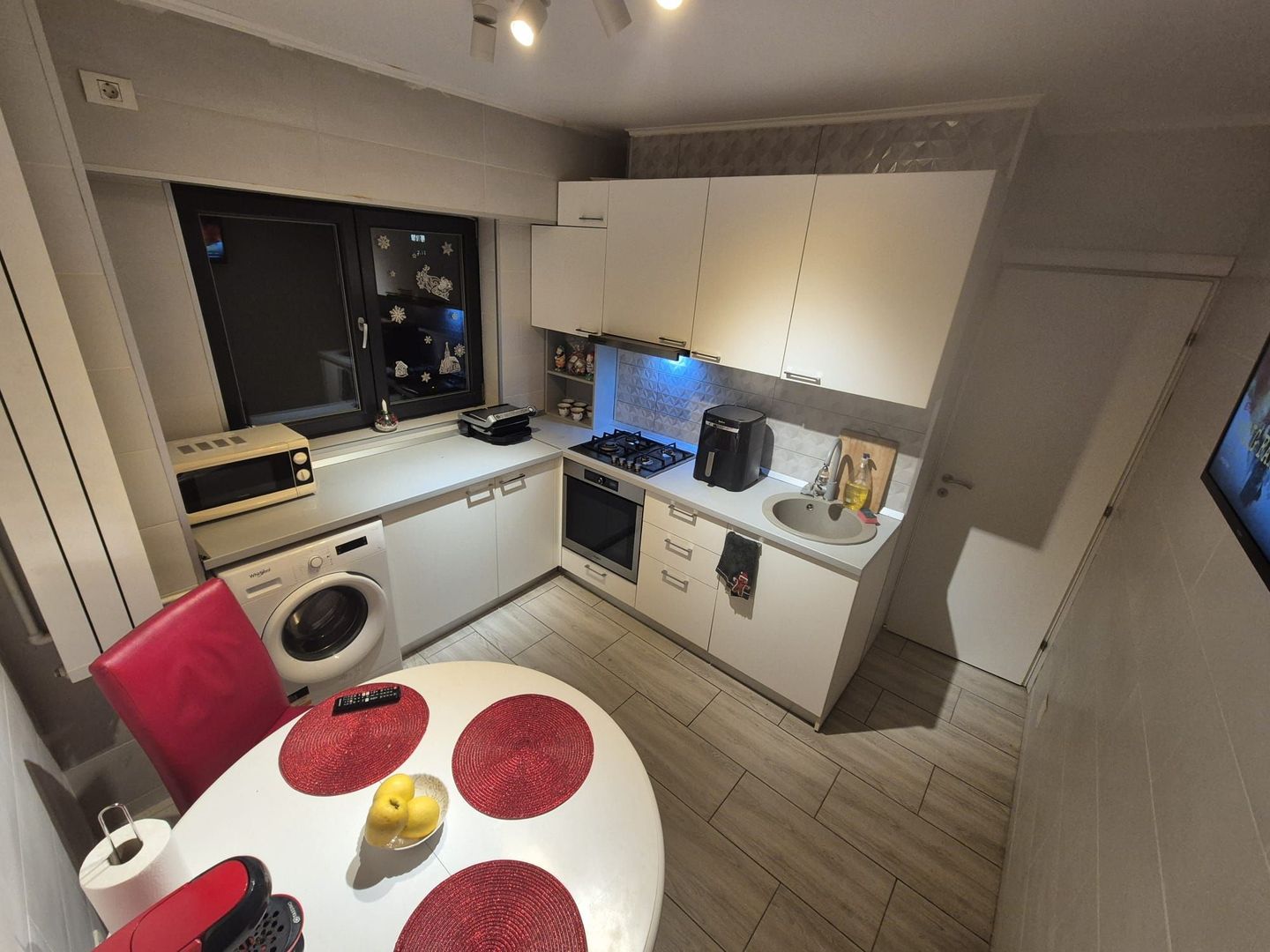 APARTAMENT SUPERB | BOXA | 13 SEPTEMBRIE - Poză 4