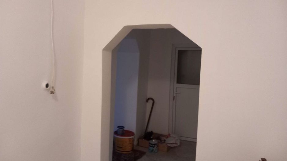 Ag EUROPA vinde casa cu camere si teren 7.2 ari în zona Closca. - Poză 4