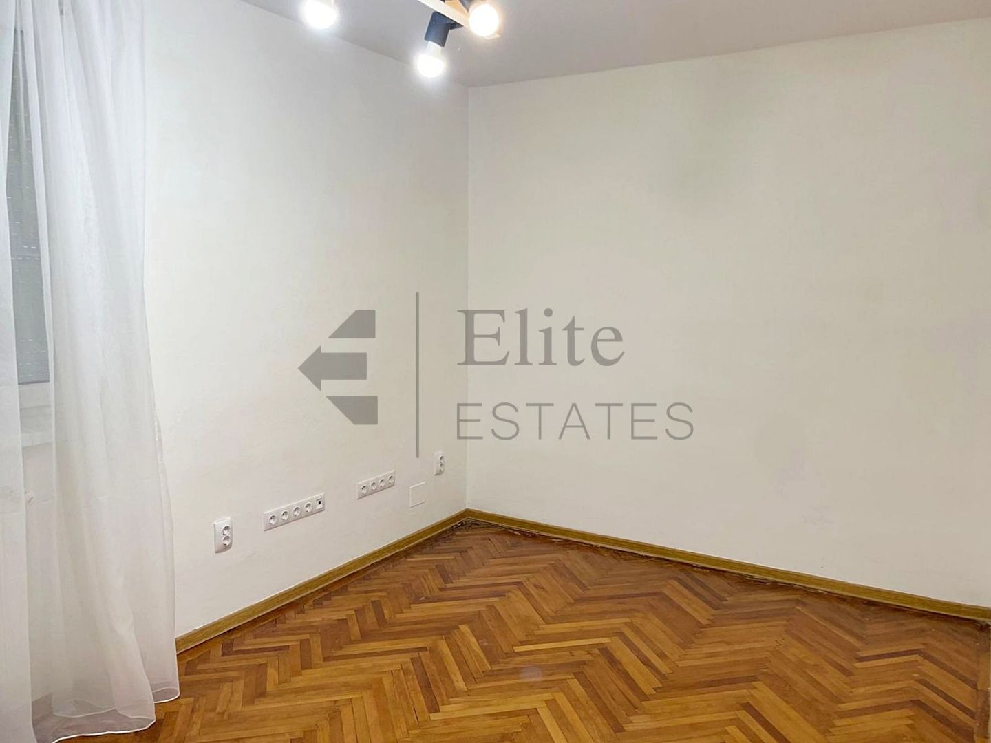 Birou ultracentral cu 2 camere de inchiriat în Oradea - Poză 5