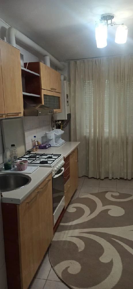 De inchiriat apartament 2 camere, Micro 19, Parma, 1500 lei - Poză 3