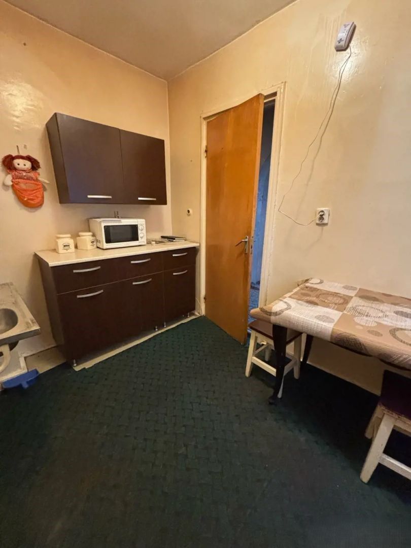 De vânzare: apartament 3 camere-Drumul Taberei-metrou-Râul Doamnei - Poză 3