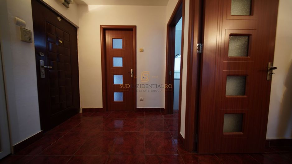 Eroii Revolutiei - Apartament cu 2 camere, decomandat, Comision 0% - Poză 10