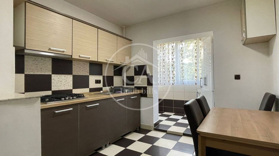 Apartament cu 3 camere de inchiriat in zona Rogerius, Oradea - Poză 1