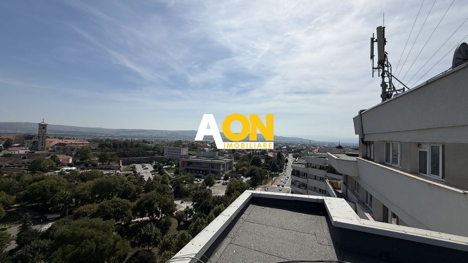 De vanzare apartament 2 camere, vedere superba Cetatea Alba Carolina - Poză 16