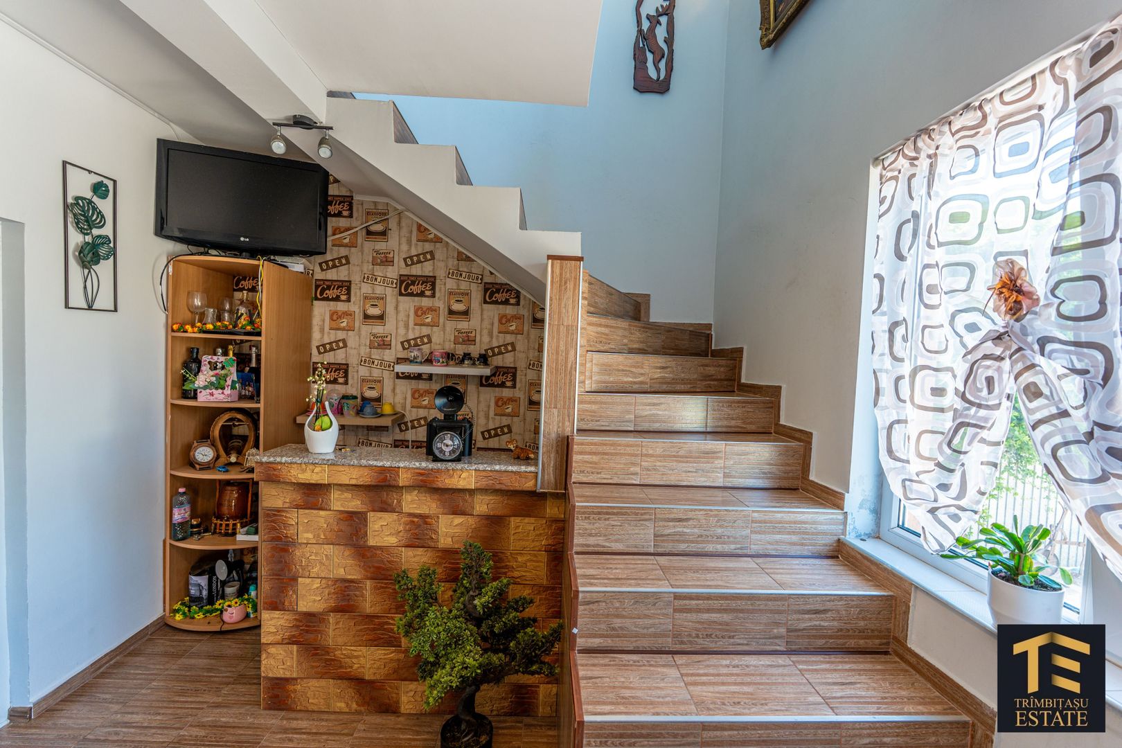 Casă P+M Năvodari | 6 camere | Curte superb amenajată - Poză 10