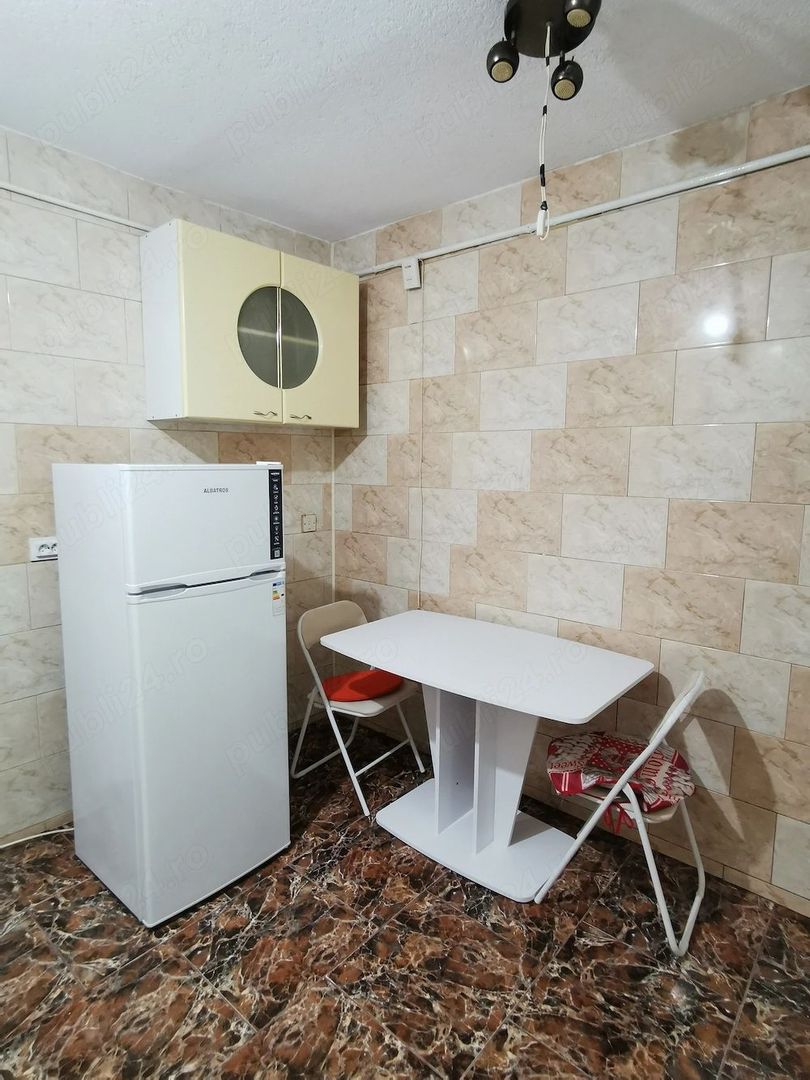 De inchiriat apartament 3 camere, parter, zona Constructorilor, 400 Euro - Poză 7