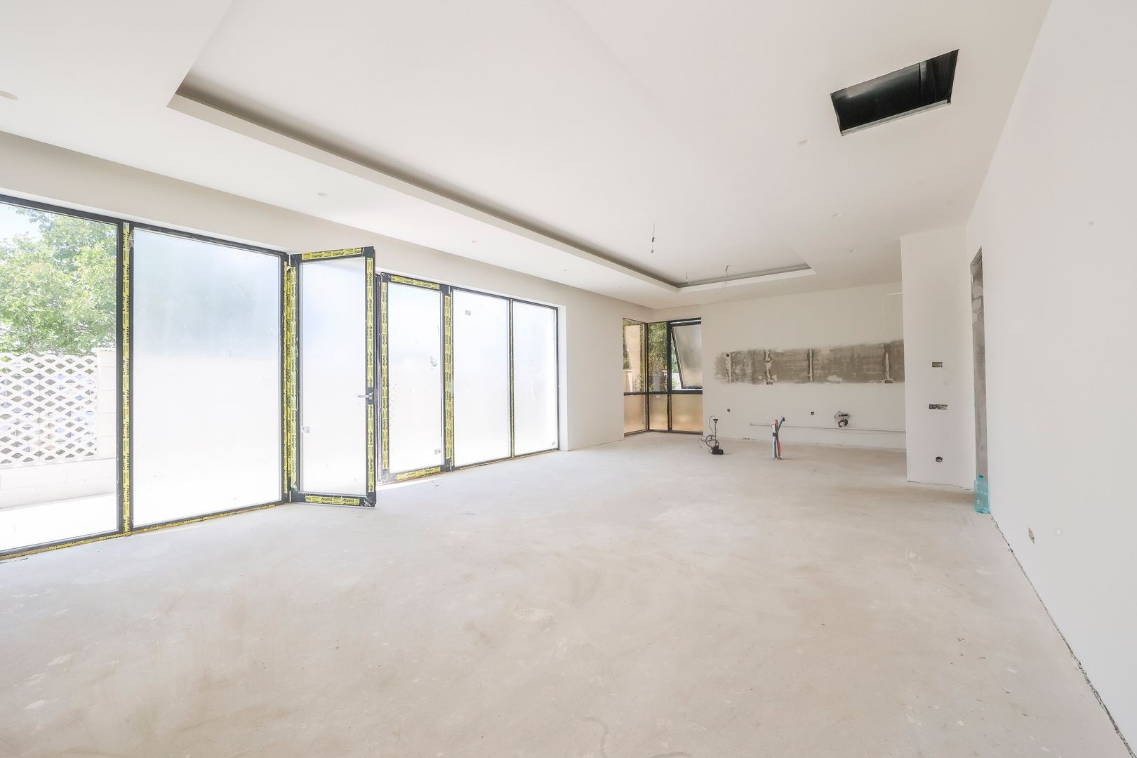 Vila in ansamblu exclusivist, acces la piscină și facilități premium - Poză 2