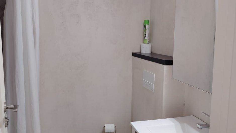 Inchiriez apartament 3 camere Faleză Dunării - Poză 7