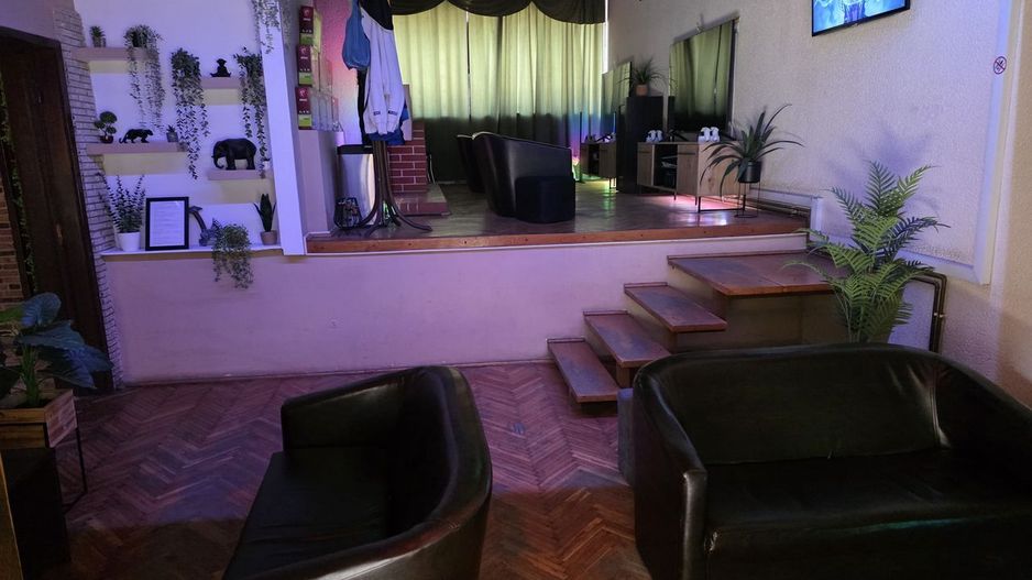 BRASADAS vinde proprietate ultracentrala, doua case 250 mp. - Poză 6