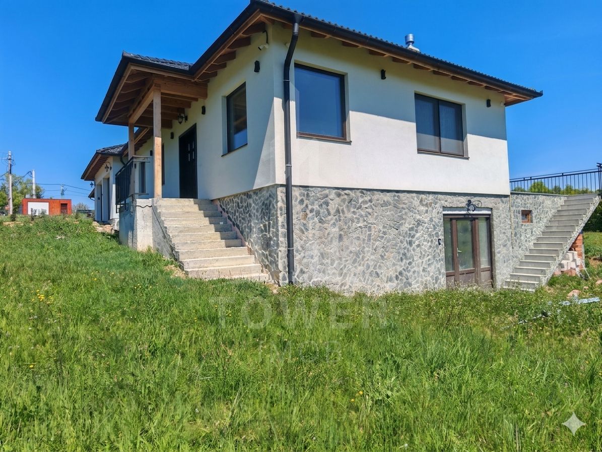 Casă spectaculoasă de vanzare situată în Tocile – „Mica Elvetie" - Poză 14