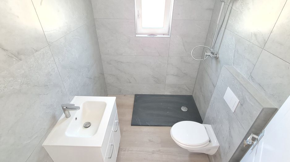 Casa individuala 4 camere 3 bai si garaj Cartier Izvor - Poză 15