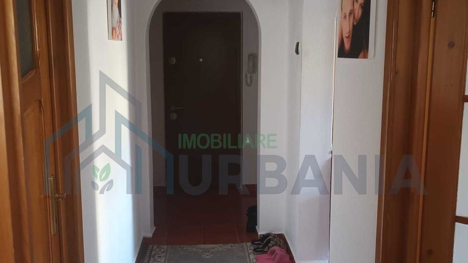 # vând ap cu 2 camere decomandat! - Poză 2