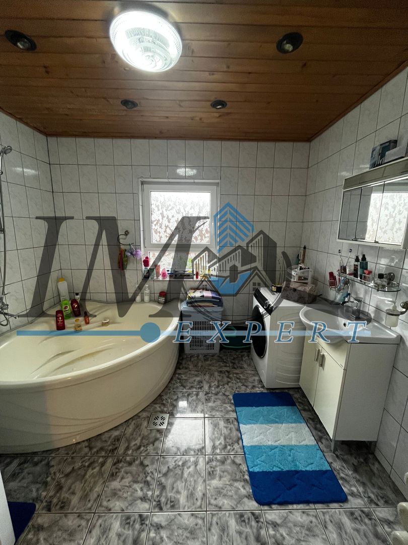 Casa renovata de vânzare in Lancram - Poză 5