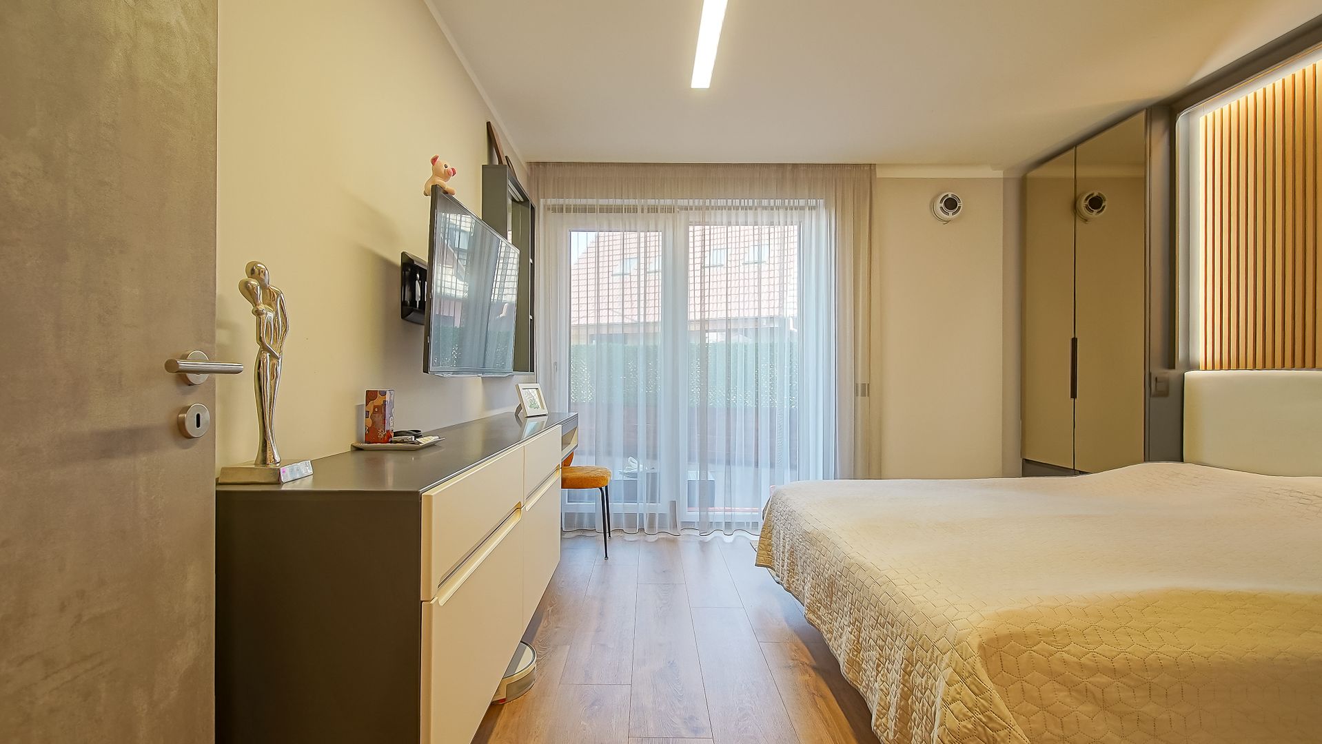 Apartament premium tip vilă, cu terasă de 70 mp, garaj | Răcădău - Poză 18
