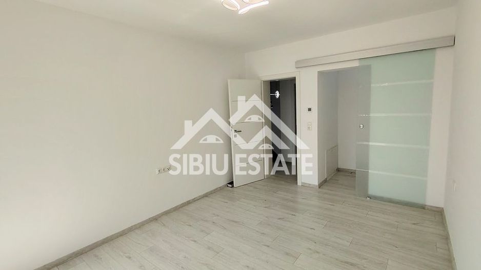 Casa noua 4 camere, garaj, pivnita Sibiu, Sura Mare - Poză 10