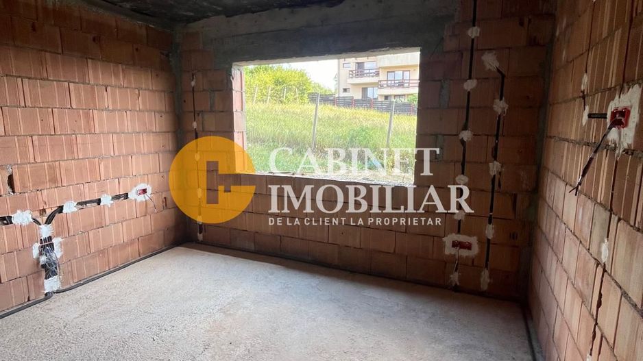 Duplex 5 Camere  3 Bai 124MP Intrare BREAZU cu VEDERE PANORAMICA - Poză 3