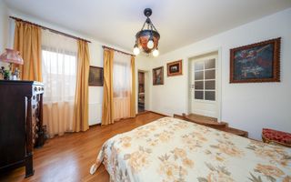 Casă deosebită de vânzare în centrul Brașovului - Poză 23