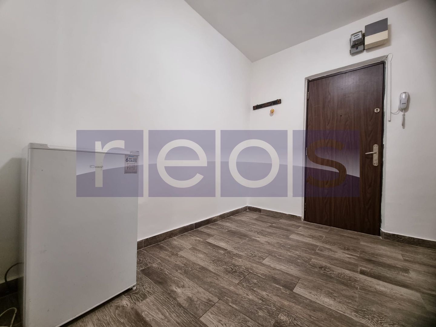 VANZARE - GARSONIERA -TINERETULUI - Poză 6