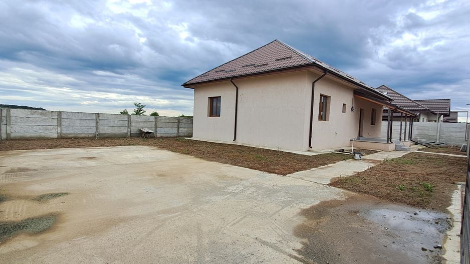 Casa individuala Dragomiresti Deal, finalizata, utilitati, comision 0% - Poză 1