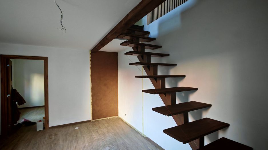 Corp de casa P+M 4 camere , ASTRA - Carpatilor -LIDL- ,curte comuna. - Poză 36