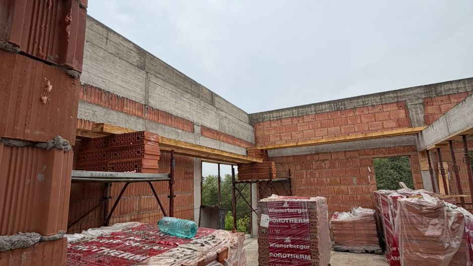 Casă cu 5 camere de vânzare în zona Iris, Comision 0% - Poză 2