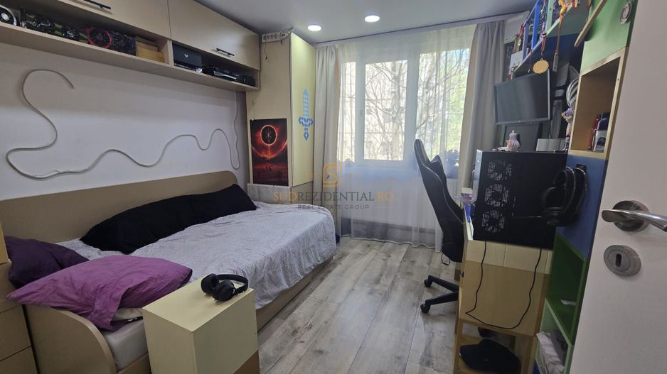 Apartament cu 4 camere de vanzare, Bd. C-tin Brancoveanu, Sector 4 - Poză 15
