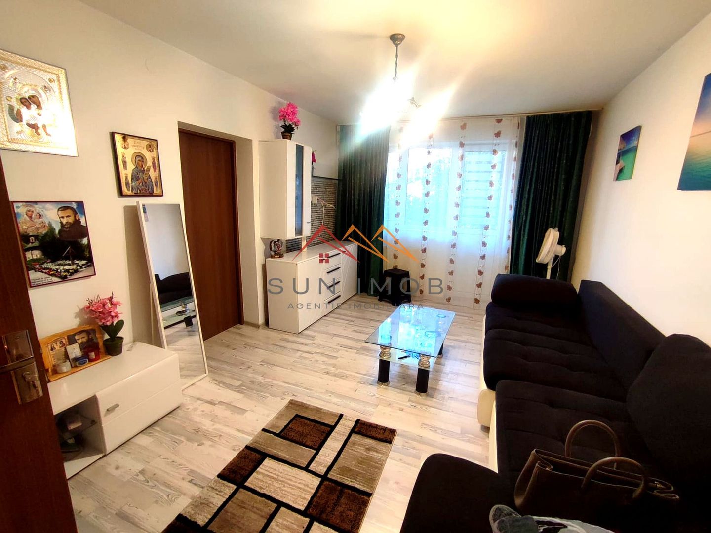 ÎNCHIRIERE APARTAMENT 2 CAMERE | ETAJ 1 | ZONA PIAȚA CENTRALĂ - Poză 2