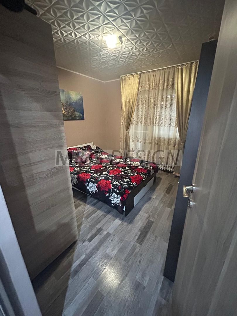 Apartament 5 camere zona U.M.T. - Poză 4