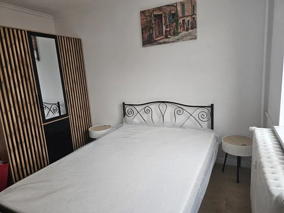 AP. 3 CAMERE - CRANGASI, LOC PARCARE, BOILER, METROU 7 MINUTE - Poză 1