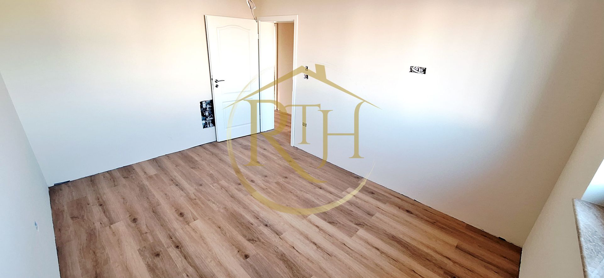 Oferim spre vanzare casa-duplex cu 4 camere si 3 bai situata in Giroc - Poză 15