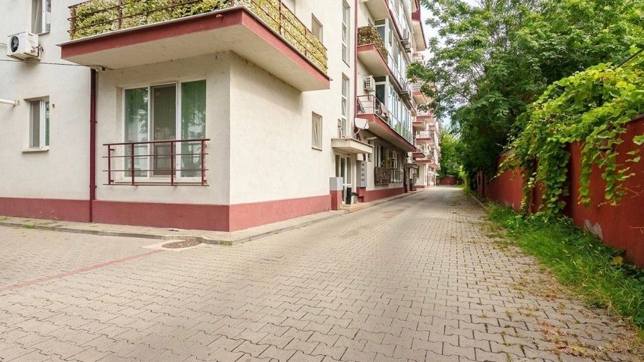 Apartament 3 camere ,grădină, foișor, loc de joacă, parcare,boxa - Poză 13