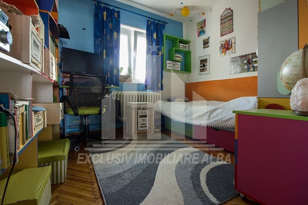 Apartament 3 camere decomandate, Cetate - Poză 3