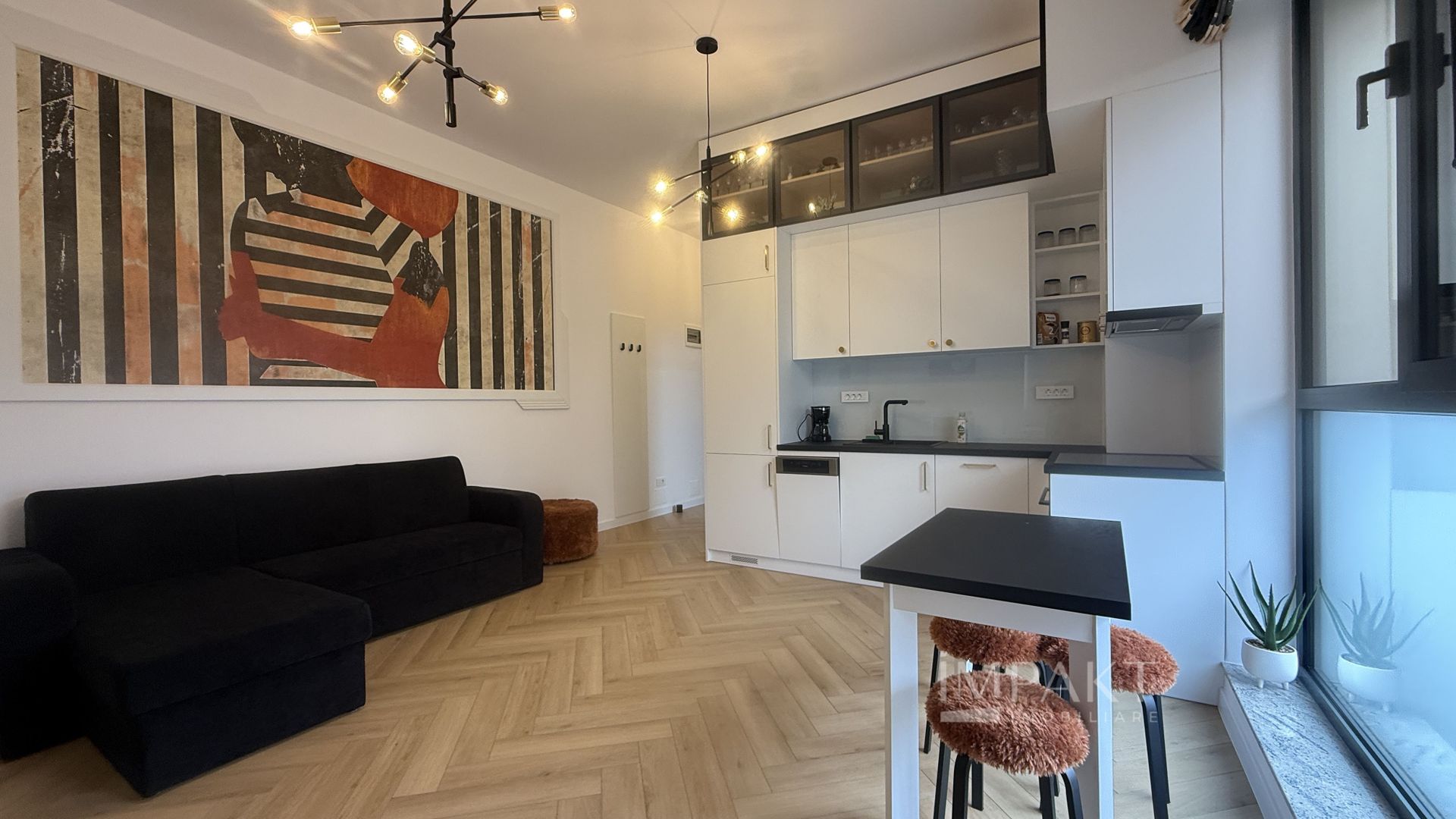 Apartament ultramodern cu 2 camere aproape de centrul orasului - Poză 1