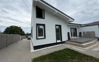 Finisat la cheie. Bucatarie inchisa. Acces asfaltat - Poză 13