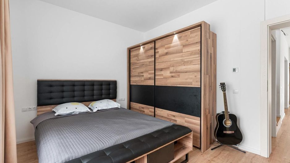 De inchiriat Casa moderna 160 mp teren 1000 mp Tocile Sadu - Poză 16