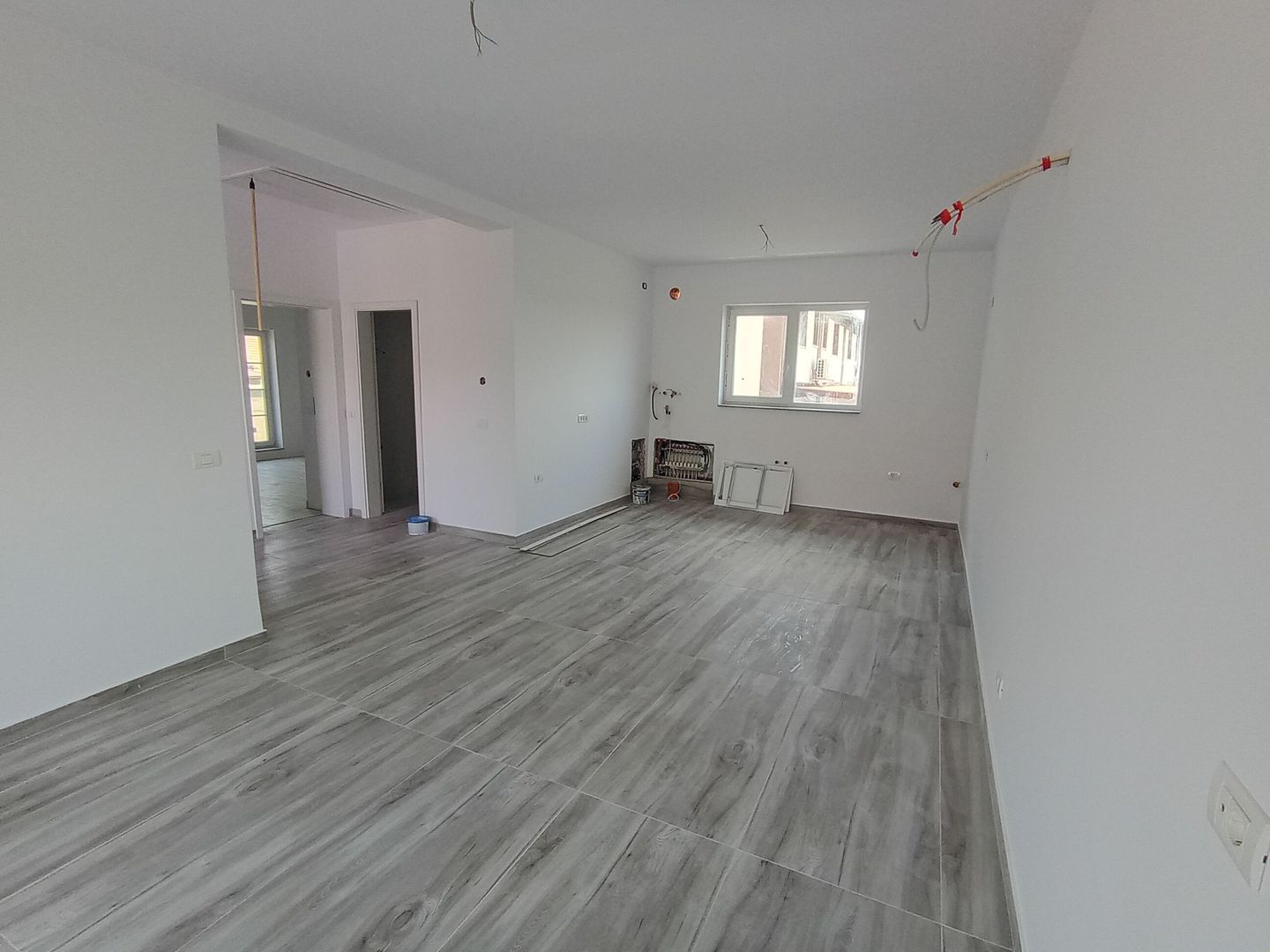 Sanandrei Casa Individuala Pe Parter, 3 Cam, Drum Asfaltat. Toate Utilitatiile - Poză 6
