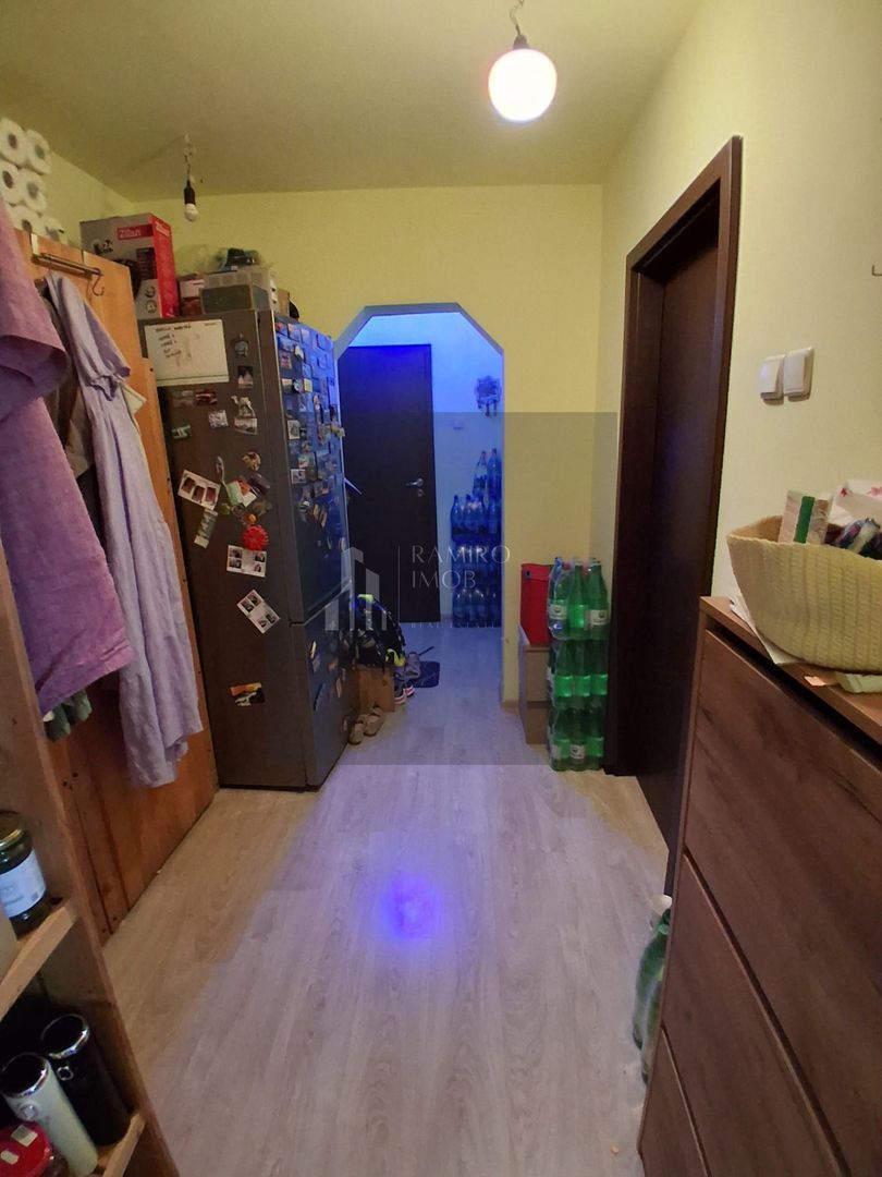 OCAZIE 3 CAMERE METROU GORJULUI - Poză 18