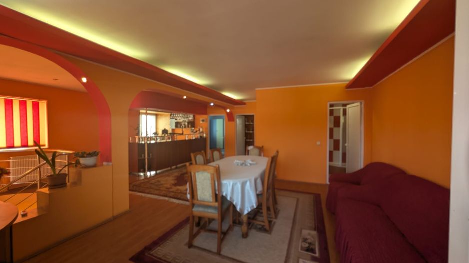 Vila spațioasă 6 camere cu teren generos – Ferentari – Preț excelent! - Poză 16