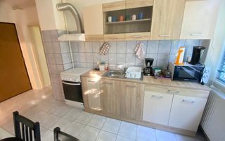 3 camere confort 1 etaj 3 zona Medicina CENTRALA PROPRIE - Poză 6