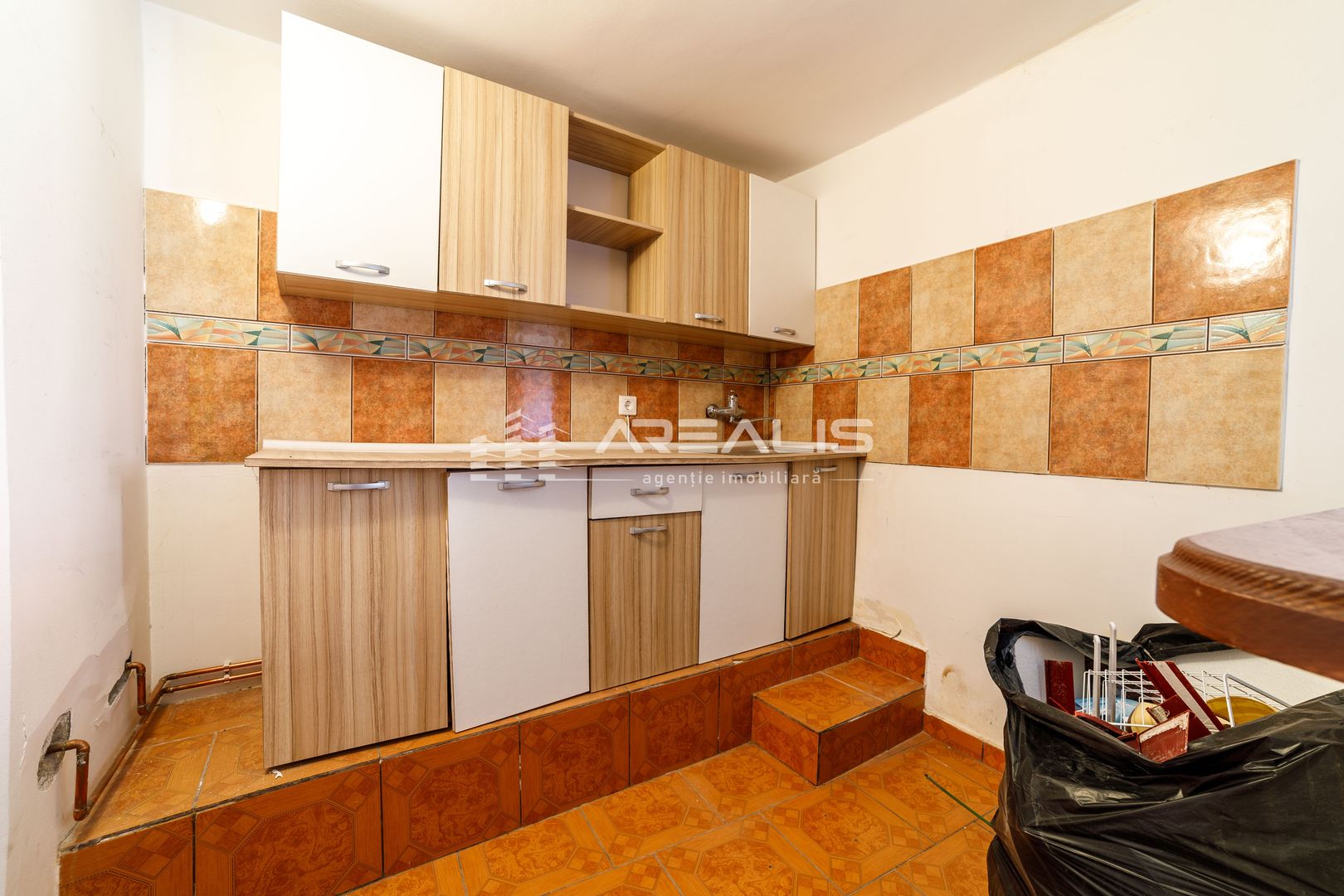 REZERVAT! Apartament cu o cameră -Bulevardul Revoluției 80 - Poză 2