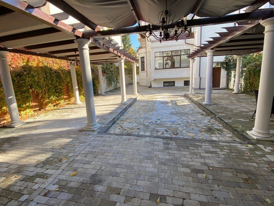 Casă individuală cu 5 camere în zona Capitale/ Paris - Poză 2