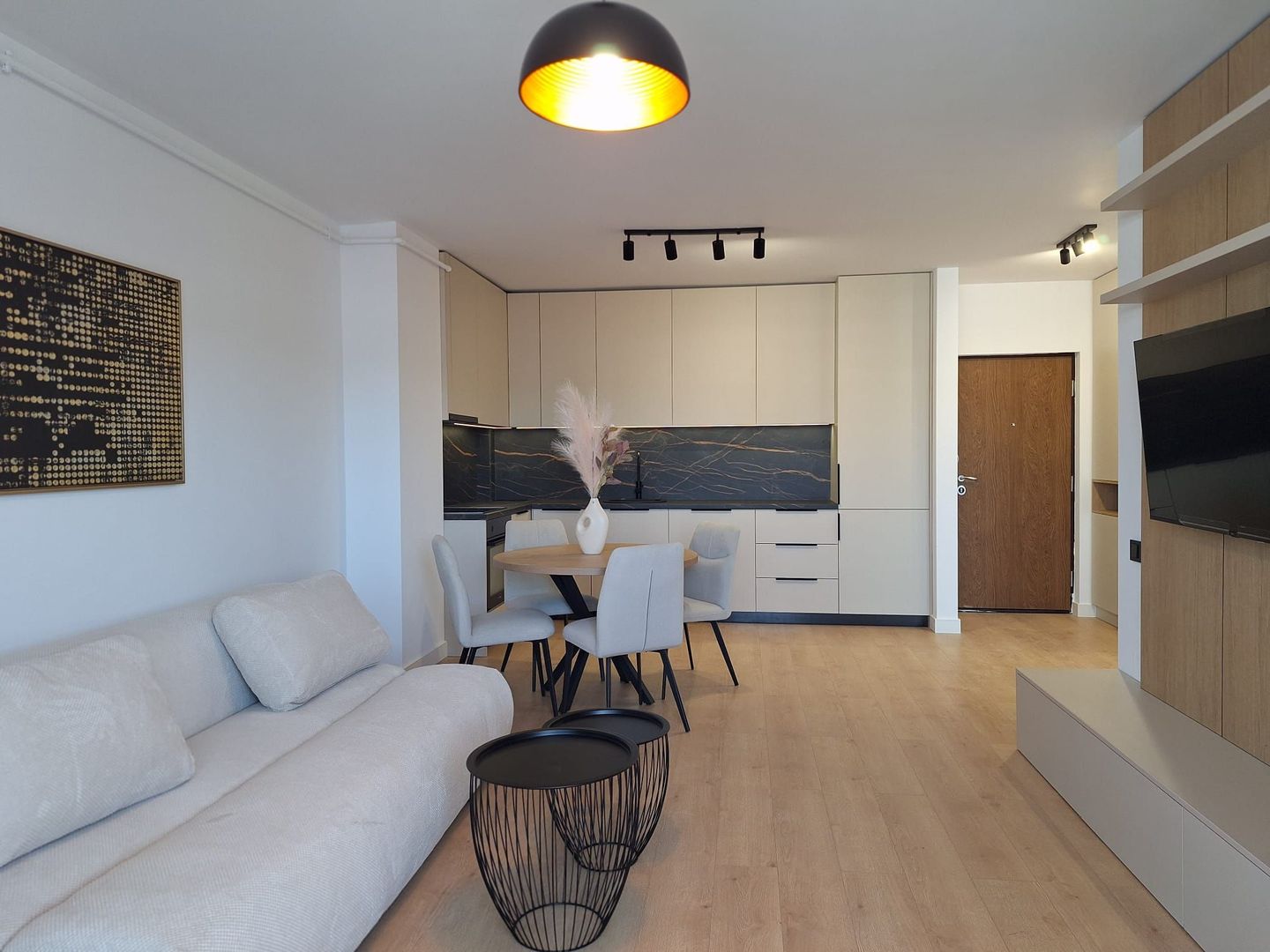 Apartament 2 camere I Ansamblul Eroilor I Floresti - Poză 5