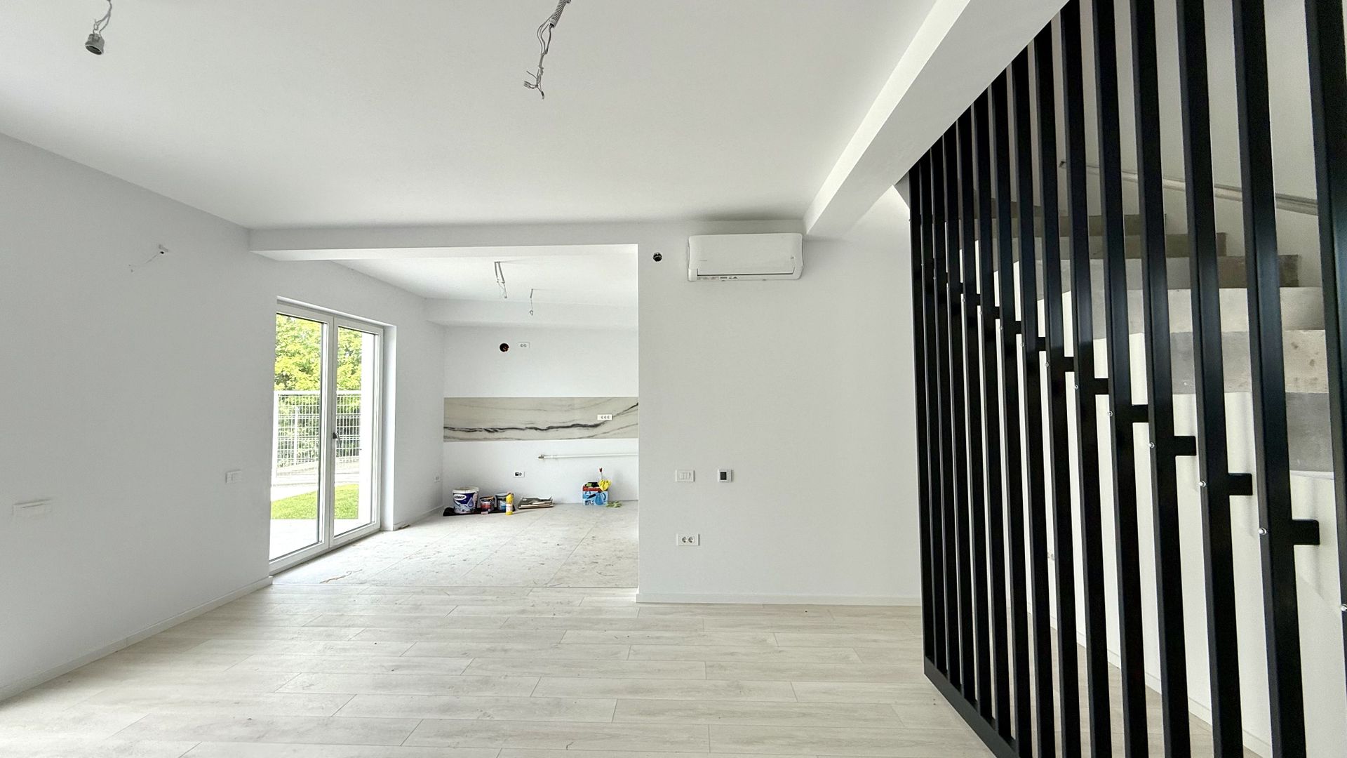 PROIECT DEOSEBIT - Poză 2