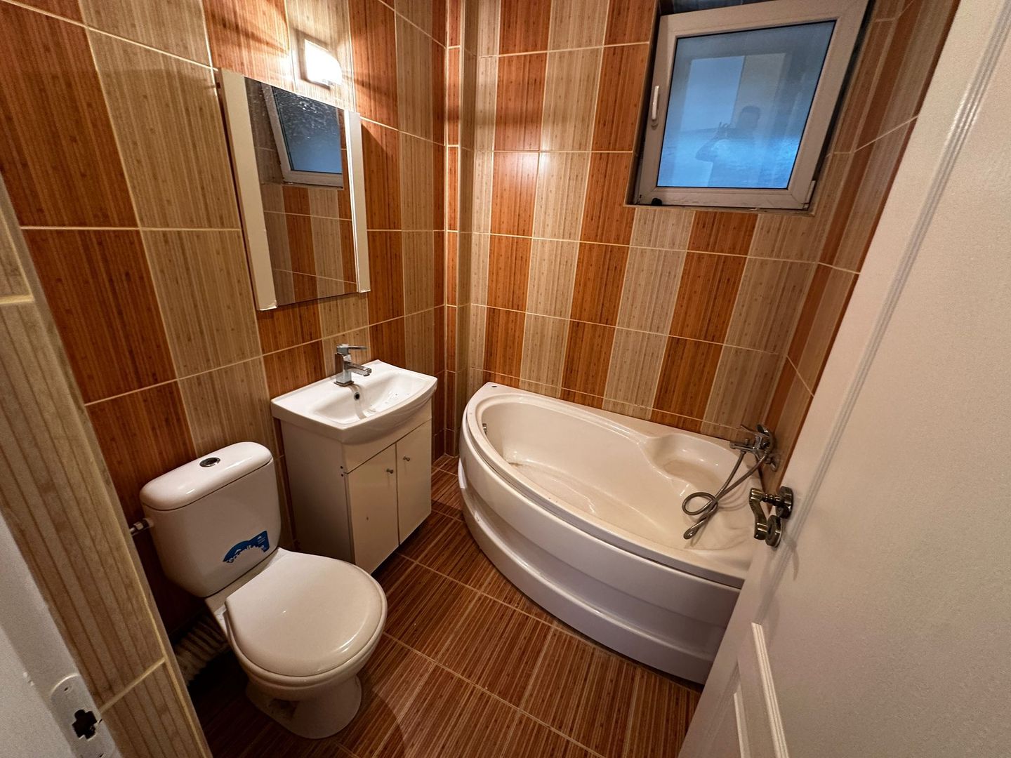 3 Camere Parcare Inclusa Rezervelor Comuna Chiajna Rosu Militari - Poză 4