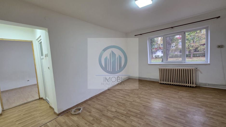Apartament 2 camere de vanzare parter SU 51 Deva Al. Constructorilor - Poză 2