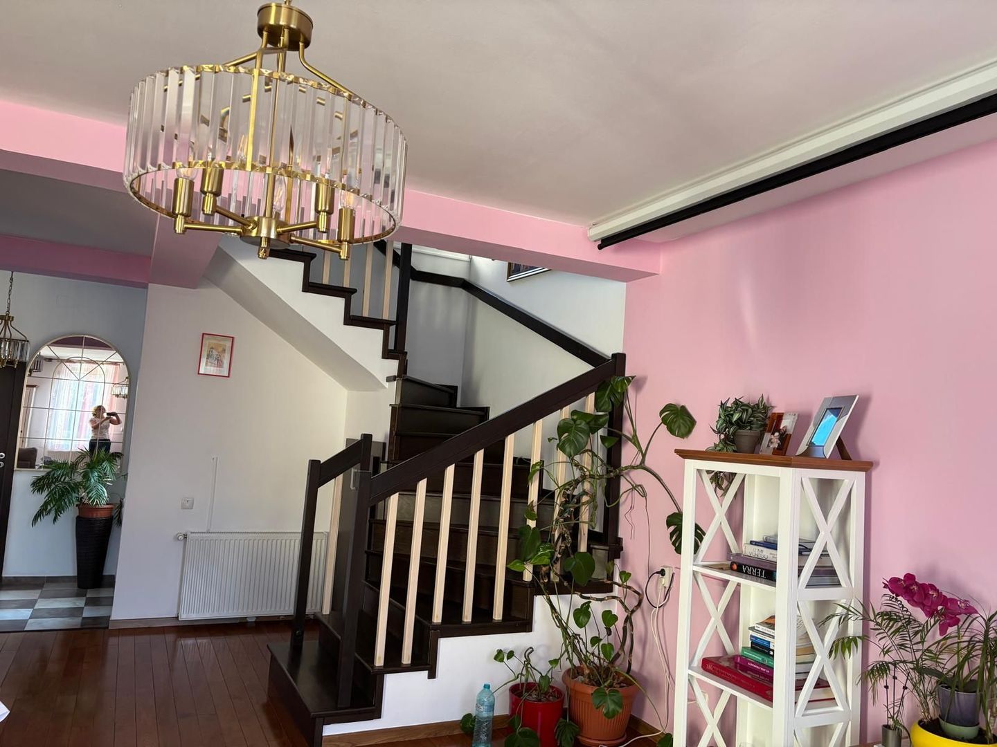 Vila deosebita aproape de padure - Poză 4