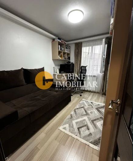 3 Camere Renovat - Etaj 2 - Zona Alexandru Cel Bun - Poză 3